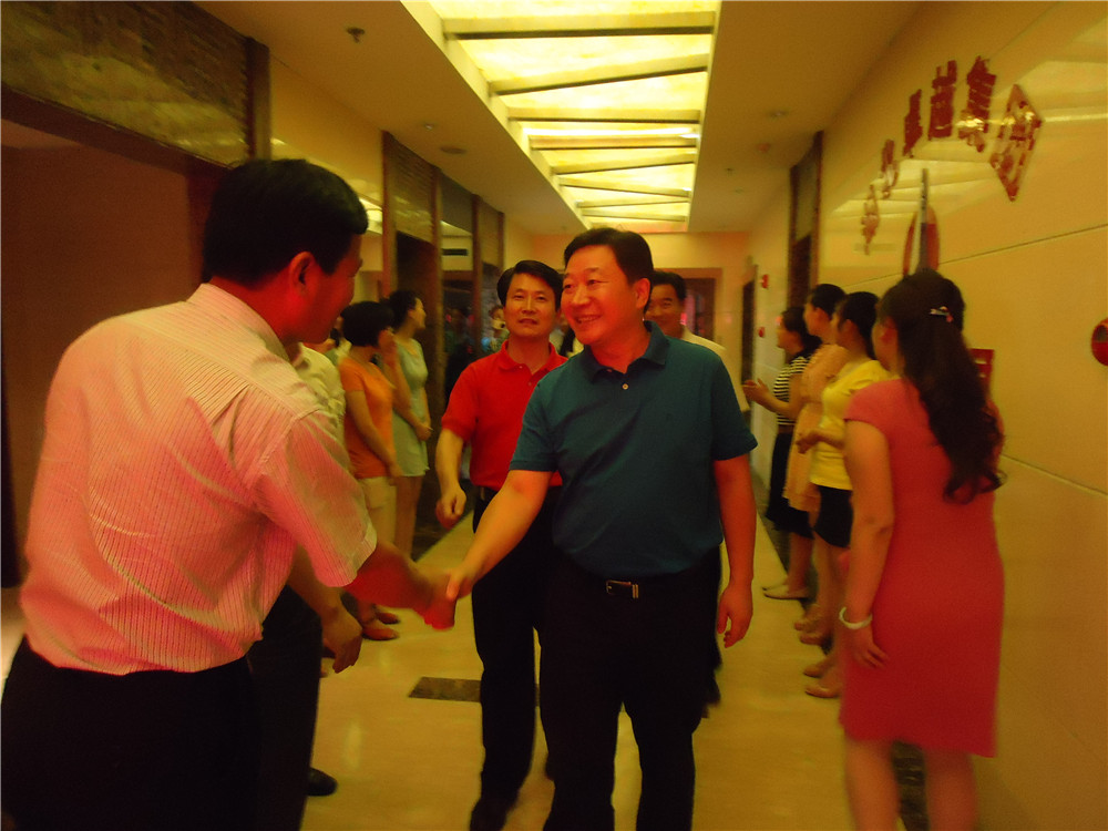 13刘雁飞董事长陪同十堰市市委书记周霁视察不朽情缘集团西安总部